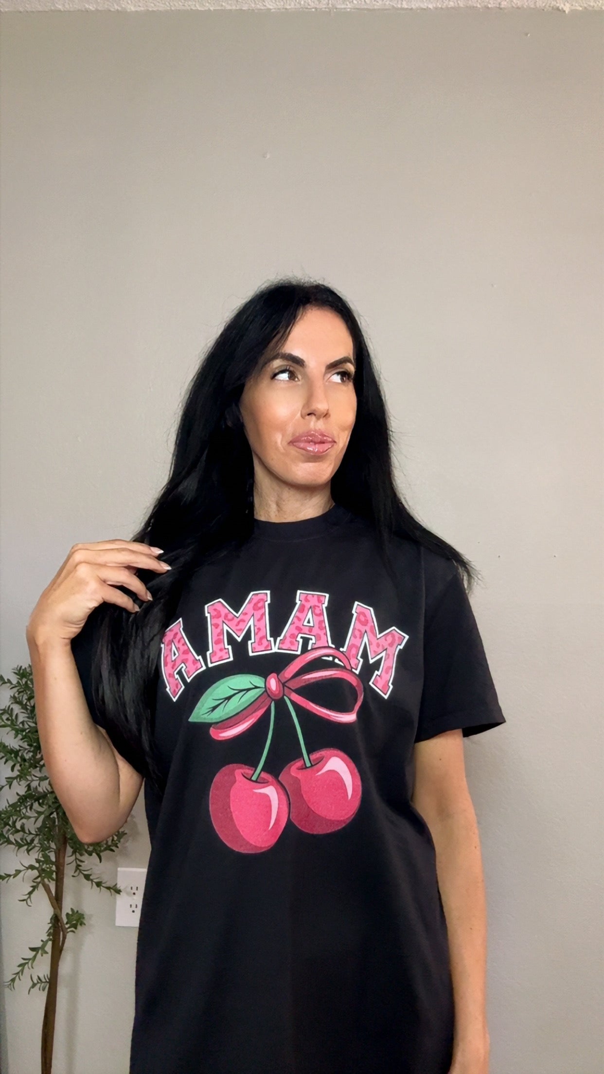 MAMA CHERRY GRAPHIC